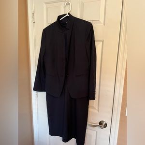 NWT Navy Ann Taylor 3 piece Suit. Size 12